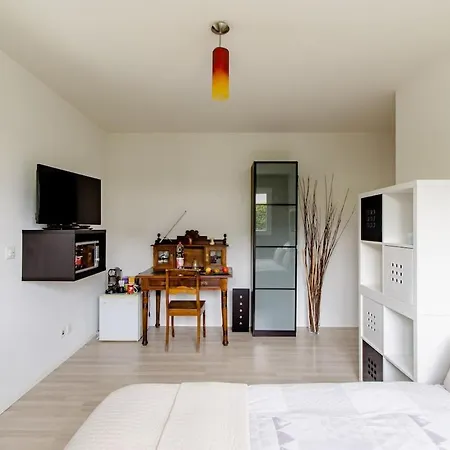 Bed and Breakfast Montaney Guests House - Epfl