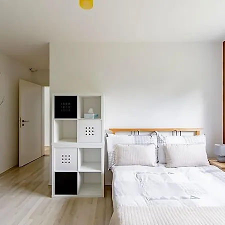 Montaney Guests House - Epfl 3*