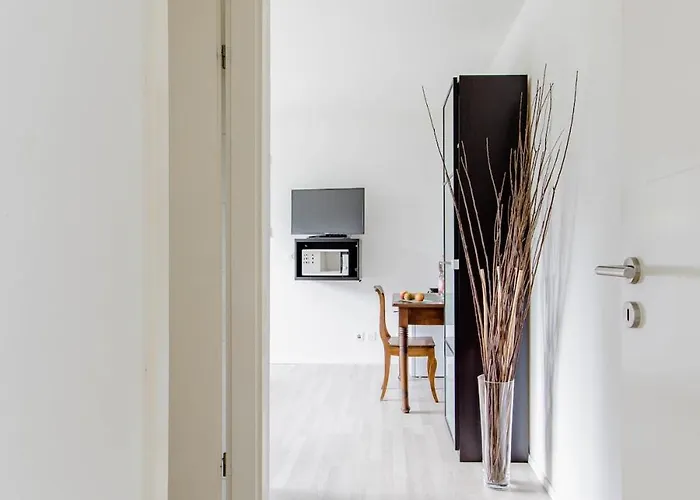 Montaney Guests House - Epfl